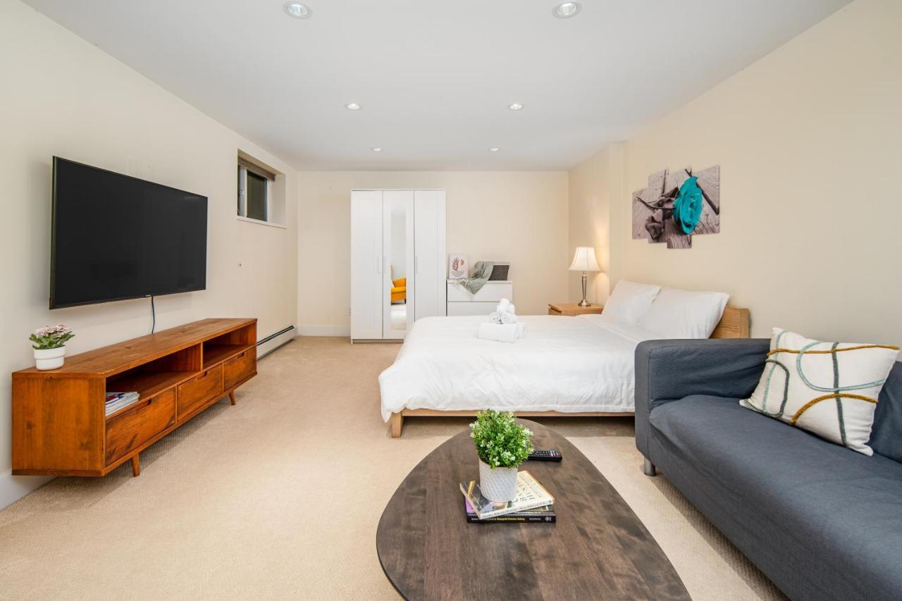 Gorgeous 4 Bedroom Garden Level Suite At Vancouver West & Ubc Exteriör bild