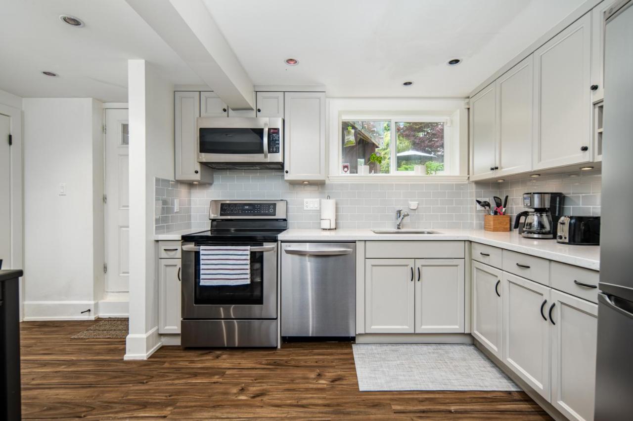 Gorgeous 4 Bedroom Garden Level Suite At Vancouver West & Ubc Exteriör bild